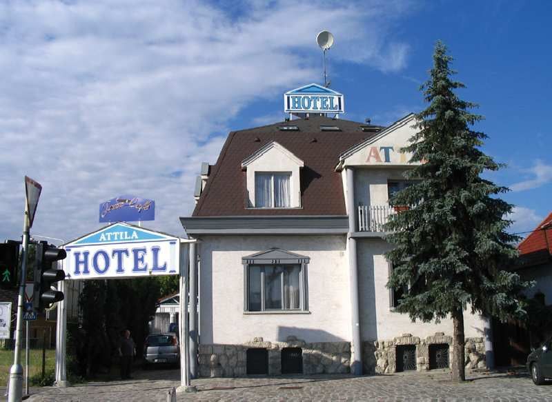 โรงแรมแอตทิลาแอนด์เรสเตอร็อง บูดาเปสต์ ภายนอก รูปภาพ
